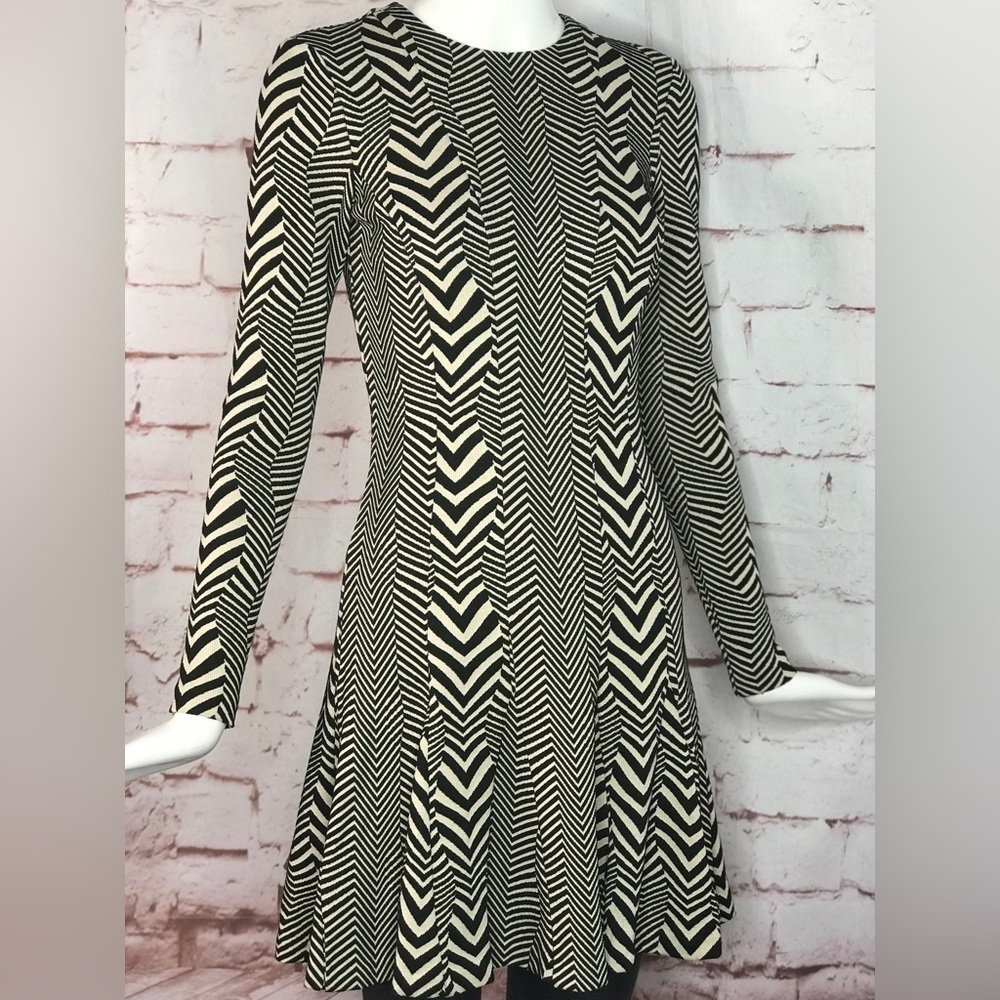 NICOLE MILLER Atelier Chevron Cream & Black Knit A-Line Skater Dress Petite - Picture 8 of 15